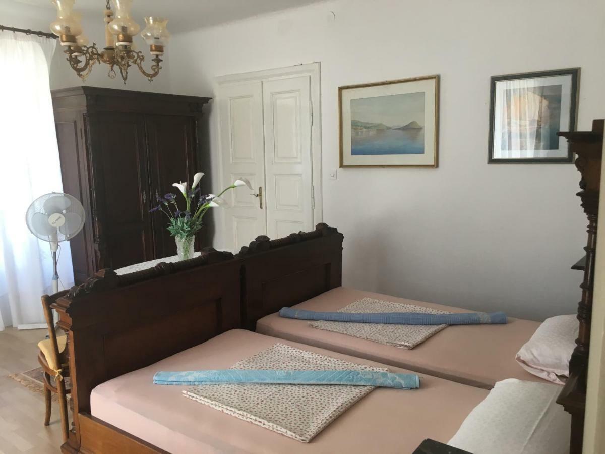 Apartment Bella สเวติยูไร ภายนอก รูปภาพ